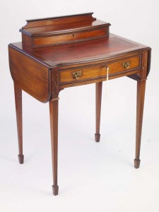 Ladies Writing Desk With Drawers