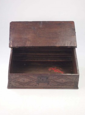 Antique Oak Bilble Box