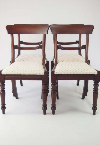 Set of Four William IV Mahogany Bar Back Dining Chairs