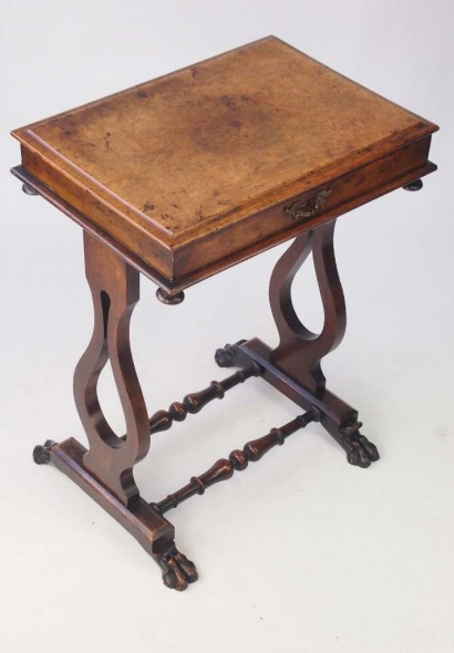 Small Victorian Walunt Side Table