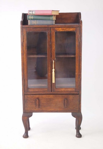 Small Vintage Oak Bookcase