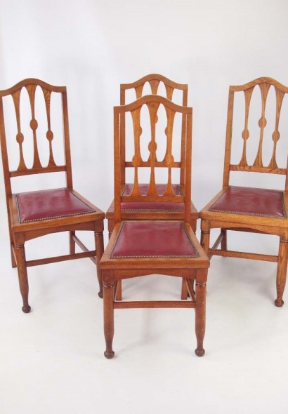 Set 4 Arts and Crafts Oak Chairs