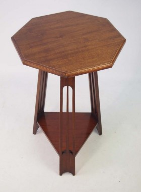 Arts and Crafts Lamp Table