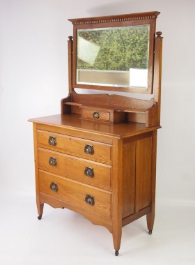 Antique Oak Arts and Crafts Dressing Table