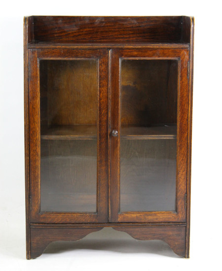 Small 1920s Oak Bookcase