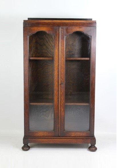 Vintage oak bookcase