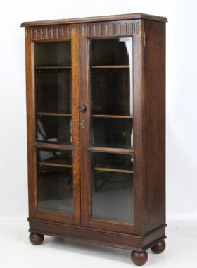 Small Vintage 1930s Oak Bookcase