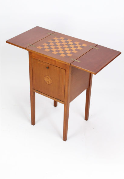 Edwardian Mahogany Inlaid Chess Top Table